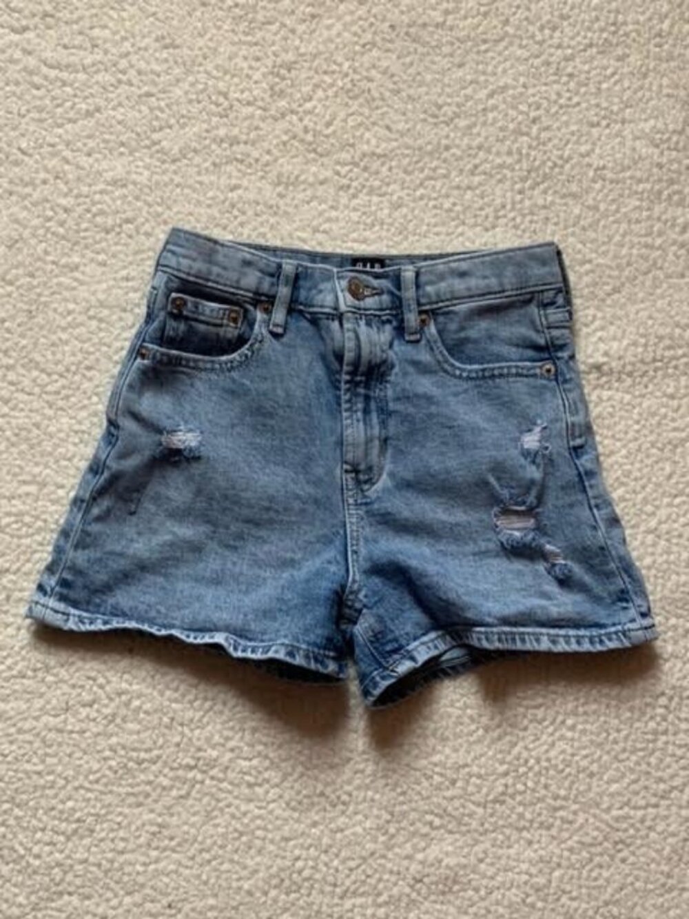 Adjustable Gap Mom Jean Short